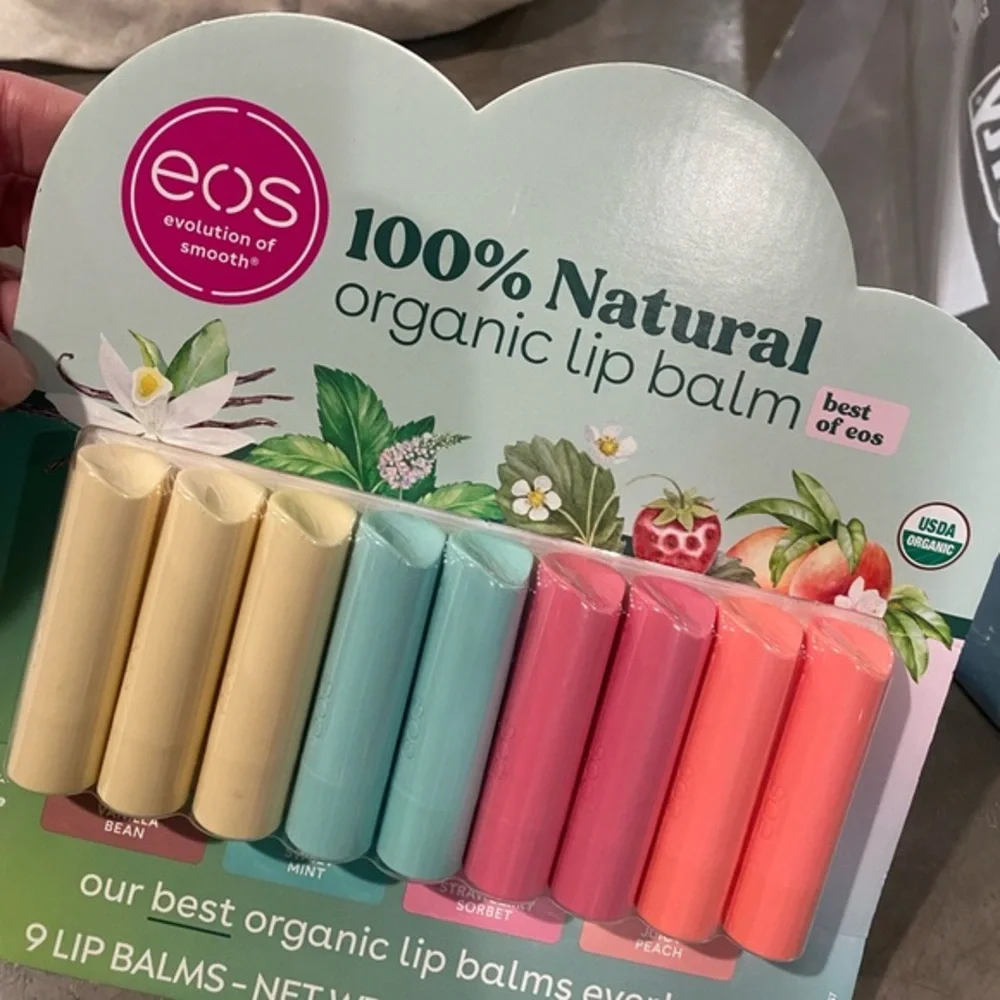 9 organic 100% natural EOS lip balms! A variety of colors and scents- see pic💋
